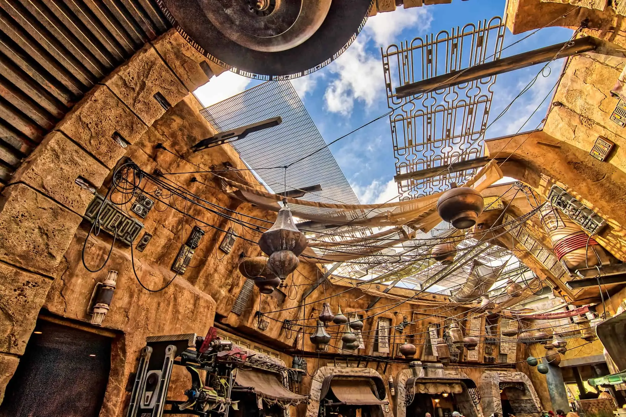 Star Wars Galaxy’s Edge Dining: Where to Eat in the Wild Outer Rim